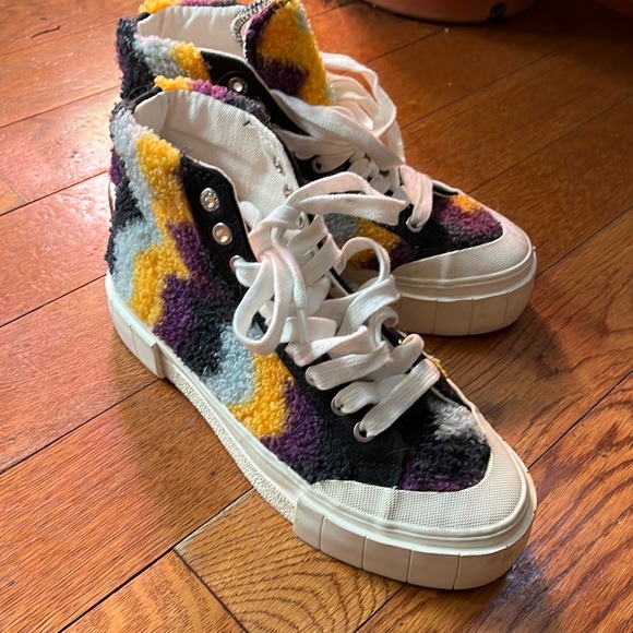 Good News High top Carpet sneakers EU size 37. Like new, never worn. - Picture 1 of 5